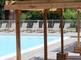 Hotel Mercure Parc du Coudray - Barbizon，位于勒库德雷·蒙特考克斯的酒店