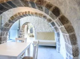 Apostrophe Traditional Residence in Nisyros with arcurated interior. Privacy & Authenticity