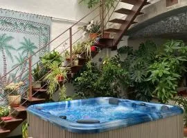 LE GITE DES TONTONS Maison de charme avec spa privé chauffé toute l'année