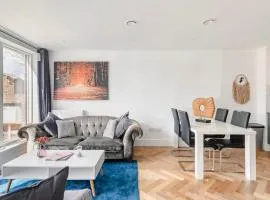 A Modern Lavish En-suite Bedroom