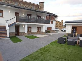 Apartamentos Playas de Busto，位于Busto的酒店