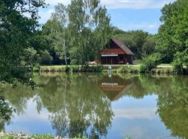 Le Chalet Limousin，位于Folles的酒店