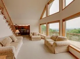 Gordonsville Retreat: Deck w/ Spectacular Views!