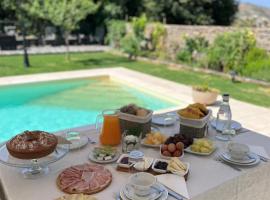 Quintal do Gr&eacute;mio，位于托里迪蒙科尔武的住宿加早餐旅馆