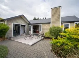 Southland Sounds - Te Anau Holiday Home