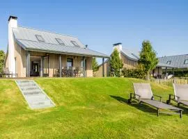 Modern design lodge with combi microwave, in national park