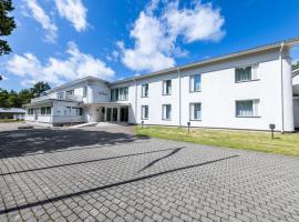 Saaremaa Rannahotell ' Beach Hotel，位于曼亚拉的酒店