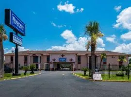 Rodeway Inn & Suites East