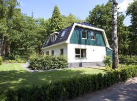 Luxurious villa in the nature of De Veluwe，位于埃德的酒店