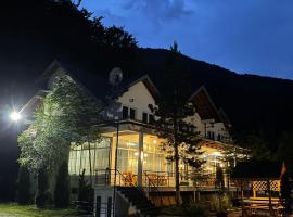 Gryka Resort，位于佩奇的酒店