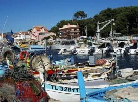 Plage des Sablettes -St Mandrier Maison du Pécheur