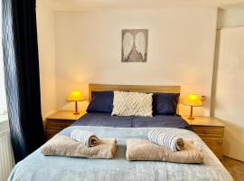Spacious 3 Bedroom House - Sleeps 5，位于曼彻斯特皇宫夜总会附近的酒店