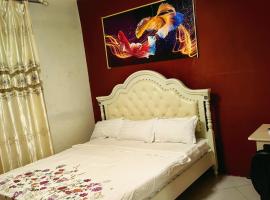 HONGYUAN primier HOTEL CHINESE RESTAURANT，位于阿克拉的酒店