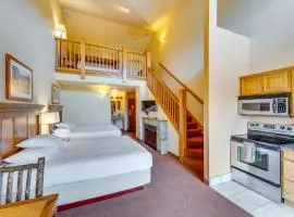 Wisconsin Dells Condo with Pool and Resort Amenities!