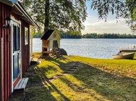 Stunning Home In Eringsboda With Sauna，位于Eringsboda的酒店