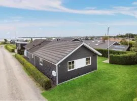 3 Bedroom Awesome Home In Juelsminde