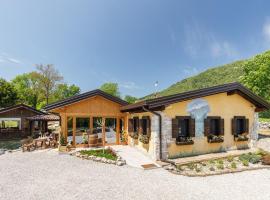 Agriturismo Fattoria Carolina Friuli Arzino，位于Vito dʼAsio的低价酒店