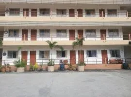 EKALUK PLACE INN