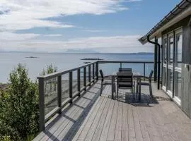 Arctic Panorama House