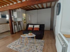 Appartement cosy au coeur d'Auvers-Sur-Oise，位于瓦兹河畔欧韦的公寓