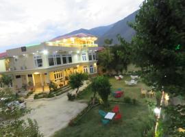 Legendary Hotel Chitral，位于吉塔尔的酒店