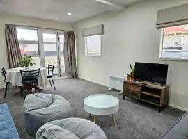 4 Bedrooms, VERY Central Townhouse!