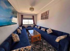 Aourir Beachfront Surf Apartment，位于奥瑞尔的酒店