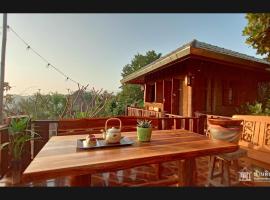 Baandindon Private Earthhouse Homestay，位于湄林的酒店