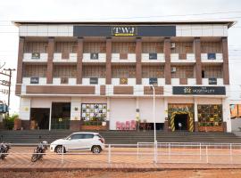Hotel Nakshtra, Shrungartali managed by TWJ Hospitality，位于古哈加尔的酒店