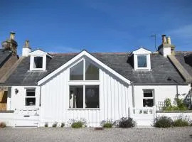Dram Cottage, Findhorn Bay