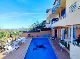 GuestReady - Chalet with Private Pool near Malaga，位于多列毛利诺斯的酒店