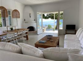 Villa Icelle Skopelos Town Sea View Swimming Pool，位于斯科派洛斯的度假屋