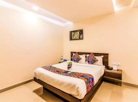 Bageecha Banquet and Hotel，位于Gunnaur的酒店
