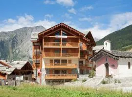 Chalet in Alps near Ski Slopes