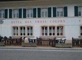 Hôtel-Restaurant des 3 Coeurs，位于Vaulion的酒店