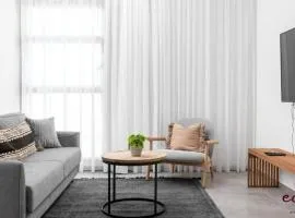 דירה משפחתית בסי סייד עם בריכה מחוממת - By Edom