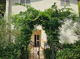 Golem Beach Villa
