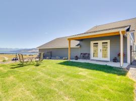 Pet-Friendly Elmo Home with Mountain and Lake Views!，位于Elmo的酒店