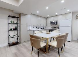 Stunning 2BR Lower Level Unit，位于沃恩的酒店