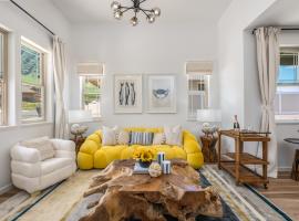 @ Marbella Lane - Stylish House + Impressive Views，位于Waianae的酒店