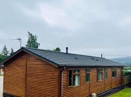 Clochnaben lodge，位于Strachan的山林小屋