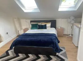 Spacious loft space with private en-suite bathroom