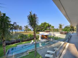 Villa Serangan - Private Beach Access，位于塞隆贝拉纳克的度假短租房