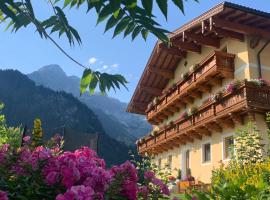 Alpen Appartements Oberlehengut - HIDEAWAY，位于维尔芬翁Zaglau附近的酒店