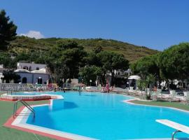 Villaggio Turistico Valle Scinni，位于佩斯基奇的酒店