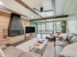 Idyllic Eufaula Vacation Rental Close to Lake!，位于Eufaula的酒店
