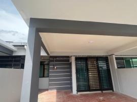 Homestay Anggun，位于Kuala Kerai的酒店