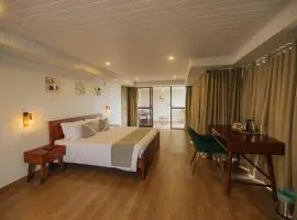 Misty Courtyard Resort