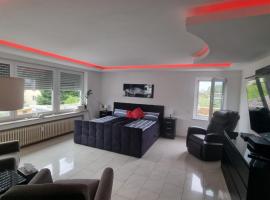 MF Manuele Ficano - Ferienwohnung am Bodensee - Fewo Bella，位于博登湖畔克雷斯波洛的酒店