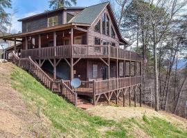 Mistletoe Cabin- Private cabin w views, Hottub, pet friendly，位于墨菲的酒店